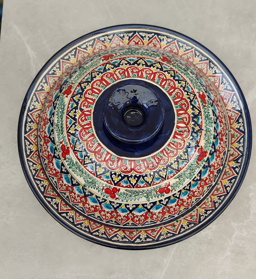 Raudonai mėlynas keramikinis indas su dangčiu (lėganas) 42 cm